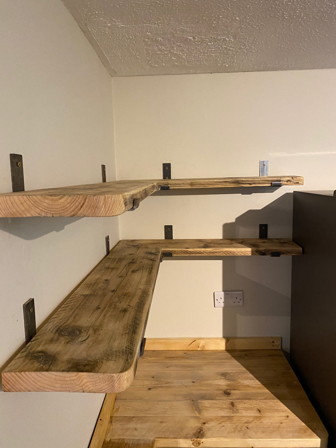 Wooden Corner shelf